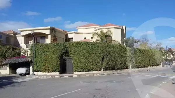 https://aqarmap.com.eg/en/listing/4046104-for-sale-cairo-el-sheikh-zayed-city-compounds-greens