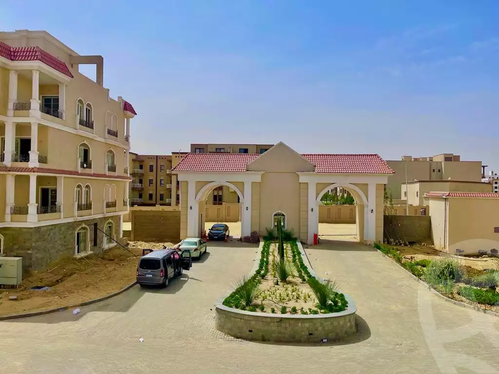 https://aqarmap.com.eg/en/listing/4048669-for-sale-cairo-6th-of-october-compounds-bhy