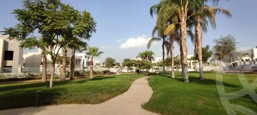 https://aqarmap.com.eg/en/listing/4051331-for-sale-cairo-6th-of-october-compounds-cleopatra-square