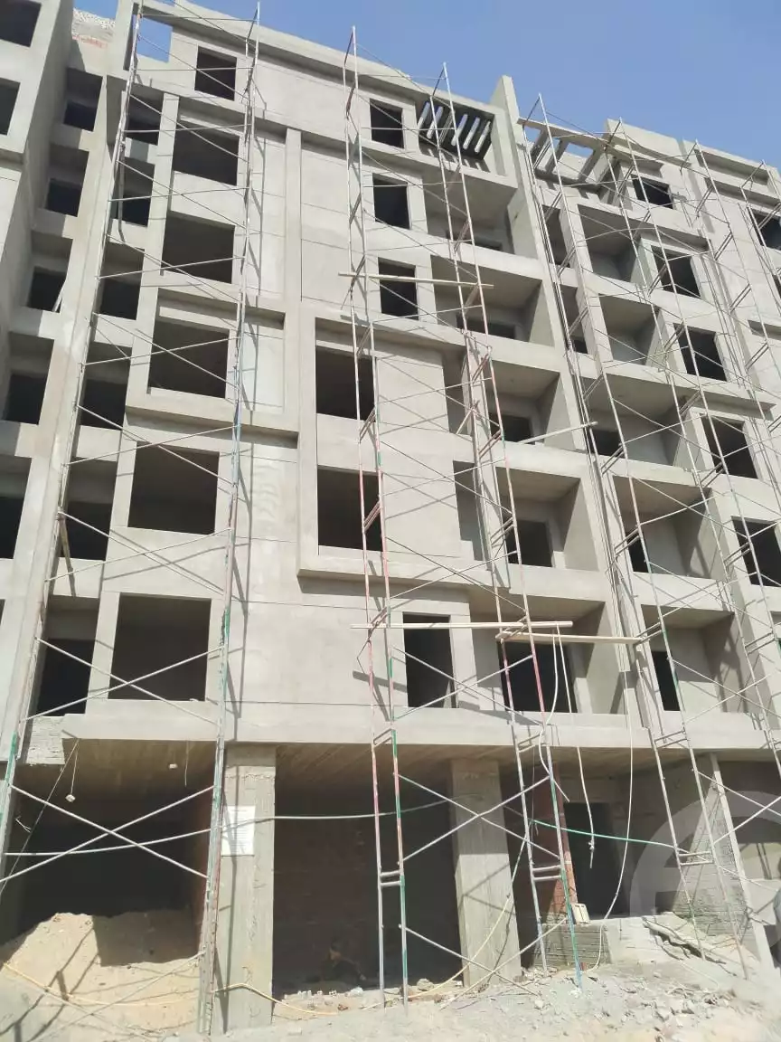 https://aqarmap.com.eg/en/listing/4051606-for-sale-cairo-ismailia-desert-road-golden-park