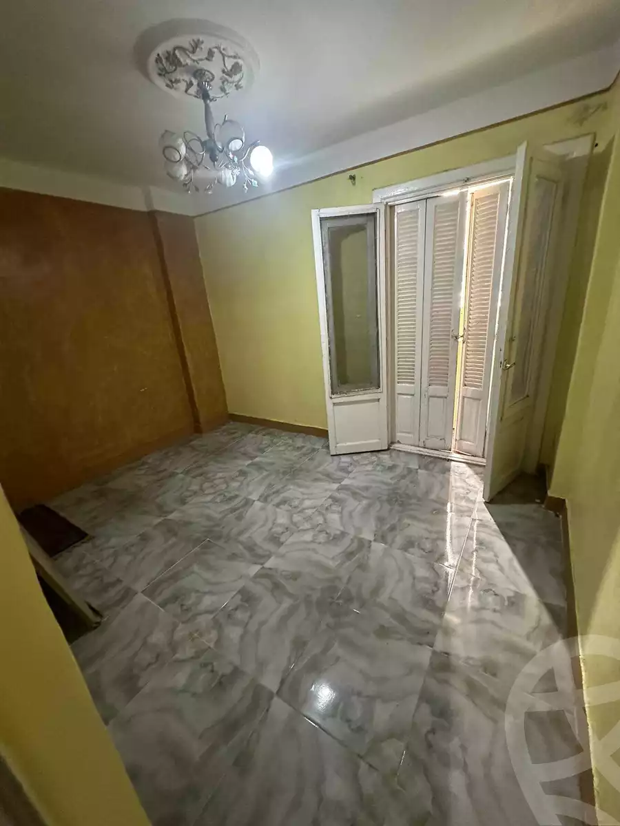https://aqarmap.com.eg/ar/listing/4060073-for-sale-alexandria-moharram-bey-moharram-bek-st