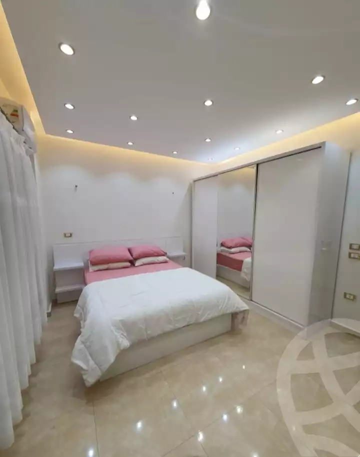 https://aqarmap.com.eg/en/listing/4063213-for-rent-cairo-new-cairo-ltjm-lkhms-90th-street-northern-90th-street