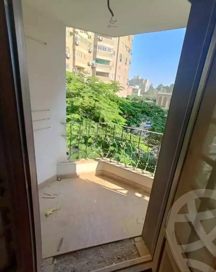https://aqarmap.com.eg/en/listing/4068737-for-sale-cairo-mokattam-el-naforah-square