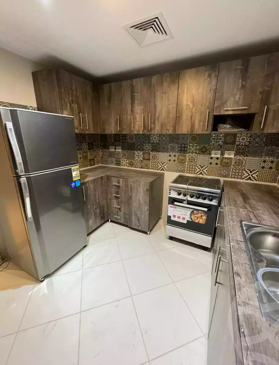 https://aqarmap.com.eg/ar/listing/4068827-for-rent-cairo-6th-of-october-compounds-wyst-rydj-ryzydns-nyw-jyz-llttwyr-l-qry