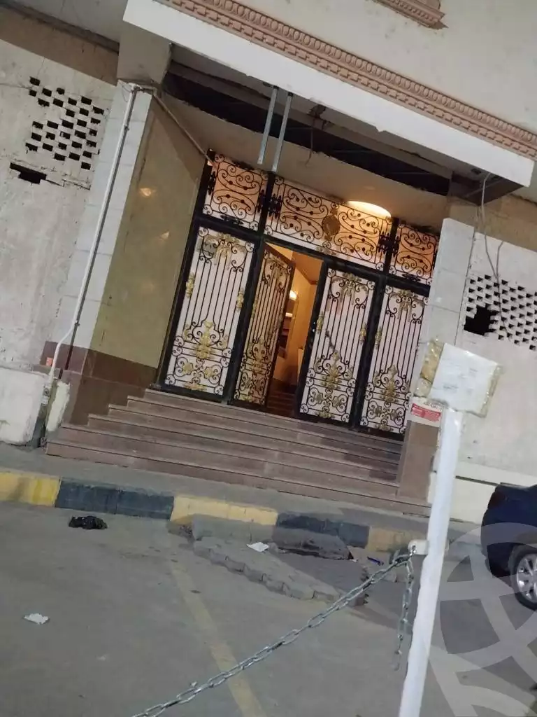 https://aqarmap.com.eg/en/listing/4070826-for-sale-cairo-ljyz-shareaa-morad  charel degol
