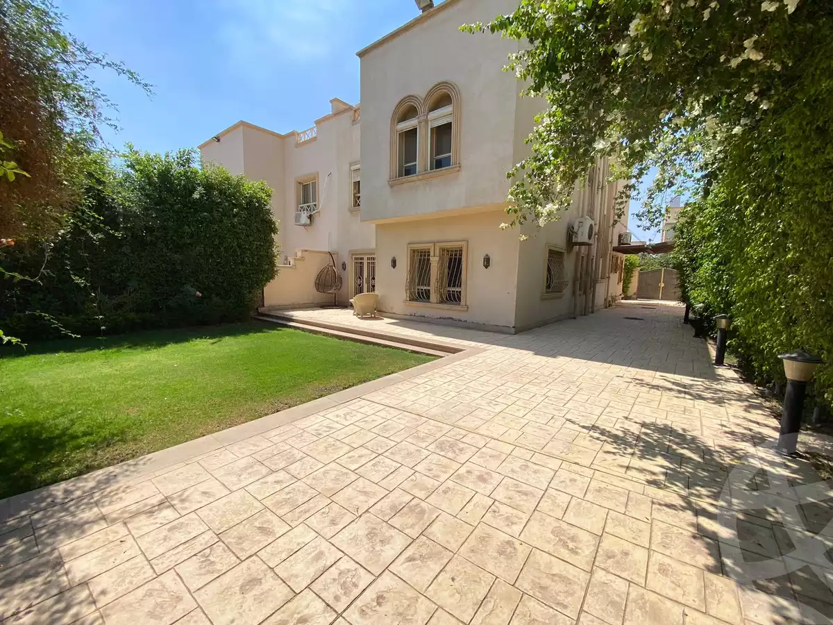 https://aqarmap.com.eg/en/listing/4071040-for-sale-cairo-el-sheikh-zayed-city-compounds-greens