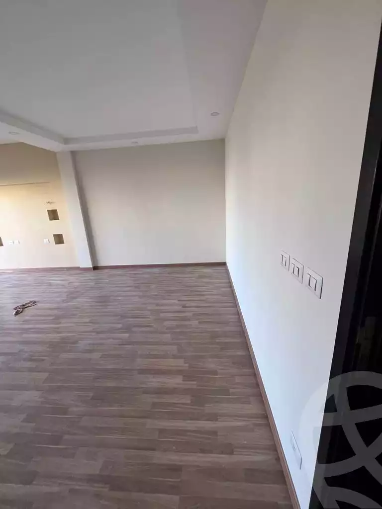 https://aqarmap.com.eg/ar/listing/4072411-for-sale-cairo-el-sheikh-zayed-city-compounds-dh-drys