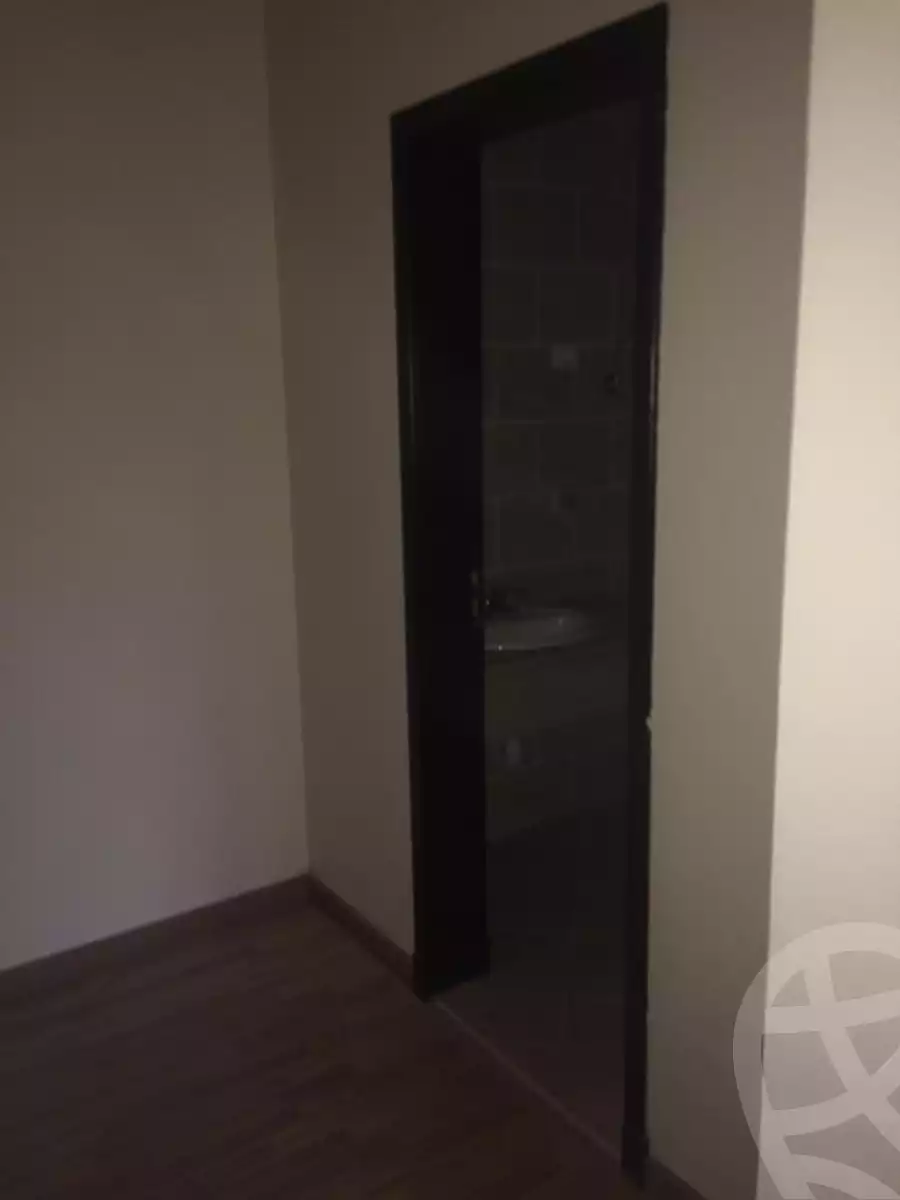 https://aqarmap.com.eg/ar/listing/4072411-for-sale-cairo-el-sheikh-zayed-city-compounds-dh-drys