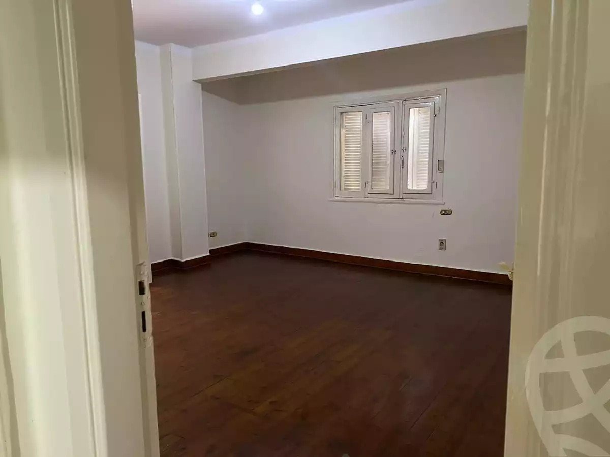 https://aqarmap.com.eg/en/listing/4074645-for-rent-cairo-garden-city-shr-lqsr-l-yny