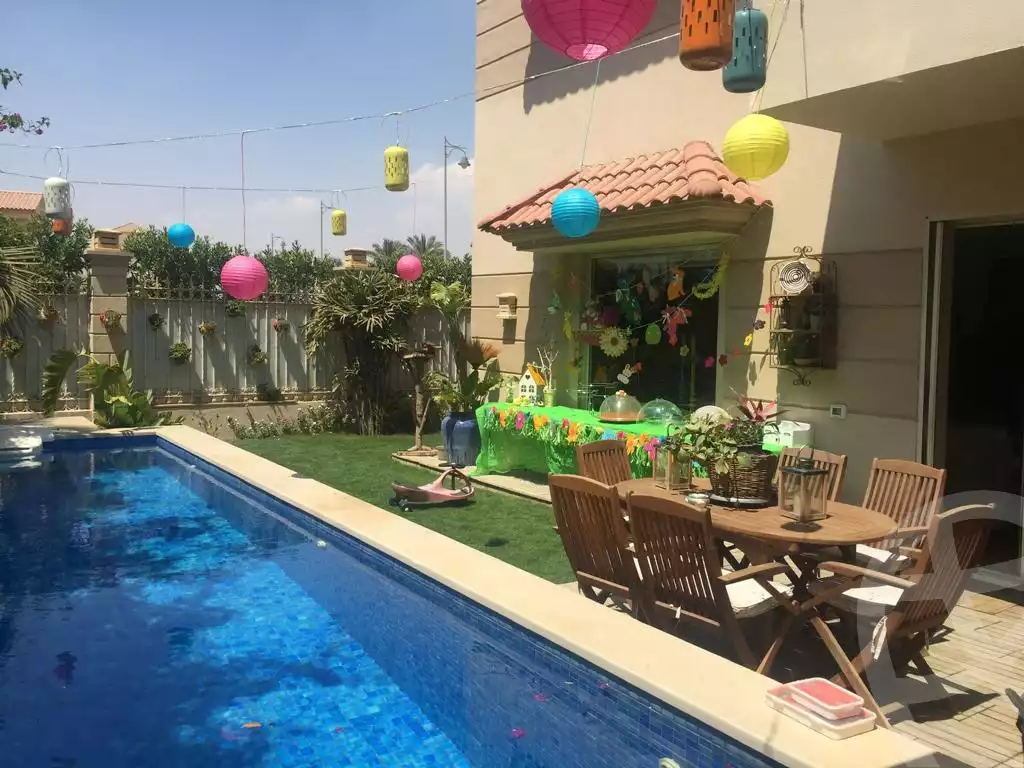 https://aqarmap.com.eg/ar/listing/4075346-for-sale-cairo-el-sheikh-zayed-city-compounds-in-sheikh-zayed-royal-city