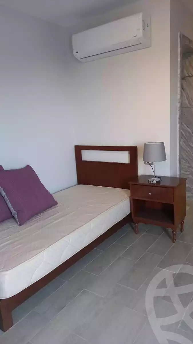 https://aqarmap.com.eg/en/listing/4079266-for-rent-cairo-el-sheikh-zayed-city-compounds-kmbwnd-wyst-twn-swdyk