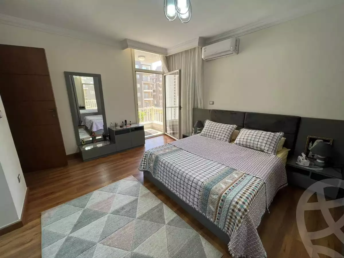 https://aqarmap.com.eg/en/listing/4079505-for-sale-cairo-new-cairo-compounds-jyd