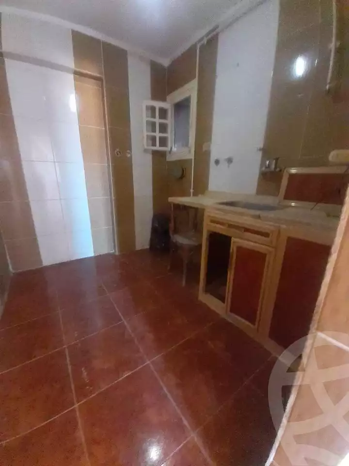 https://aqarmap.com.eg/ar/listing/4082469-for-sale-alexandria-moharram-bey-erfan-st