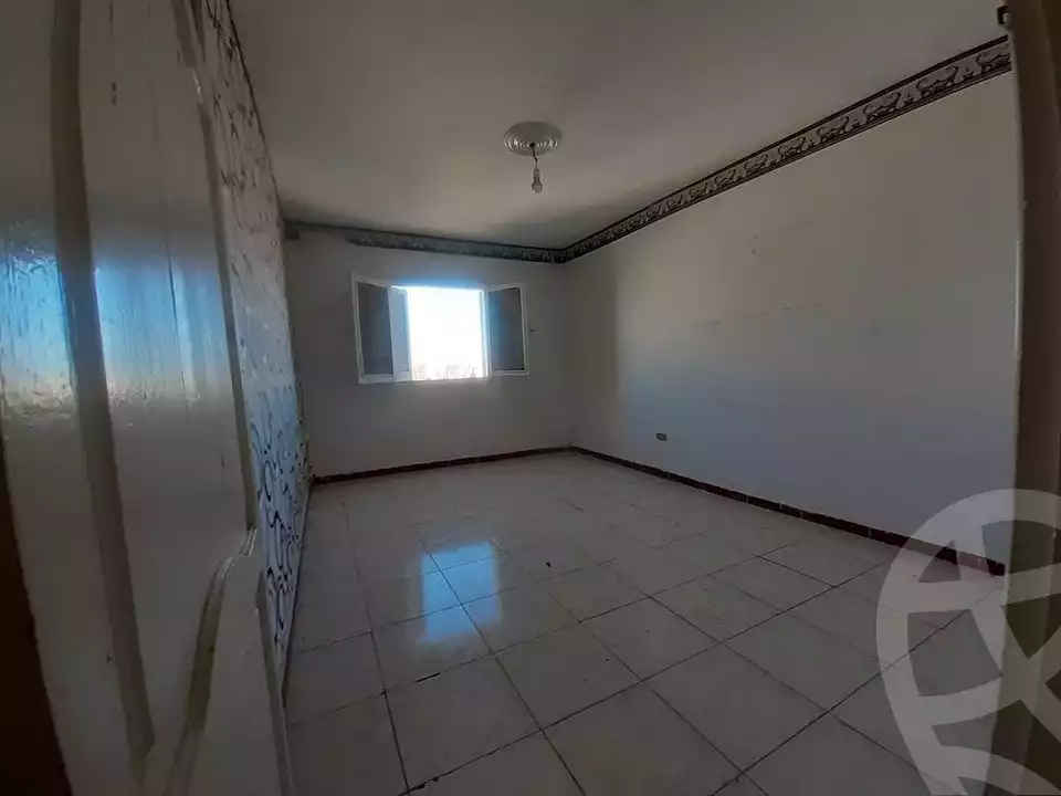 https://aqarmap.com.eg/ar/listing/4082469-for-sale-alexandria-moharram-bey-erfan-st