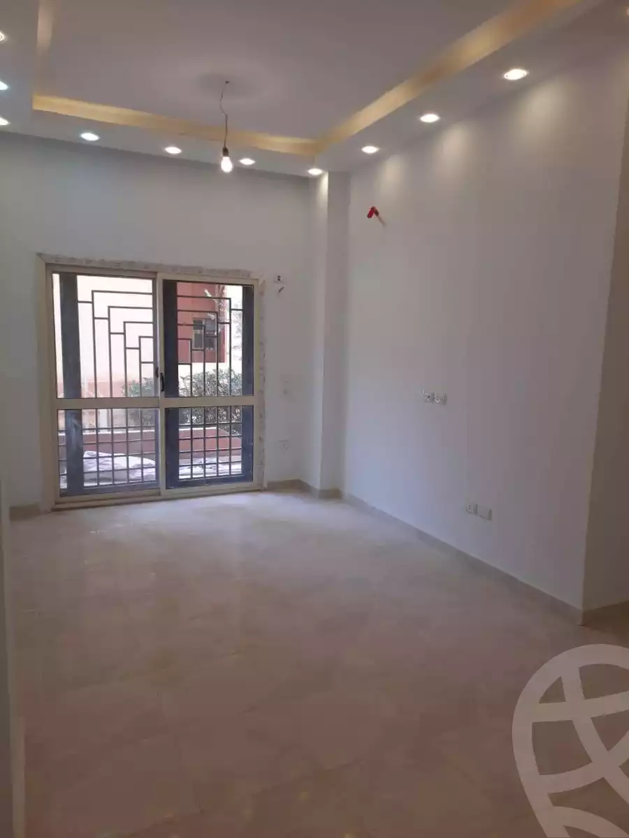 https://aqarmap.com.eg/en/listing/4084564-for-sale-cairo-6th-of-october-compound-degla-gardens