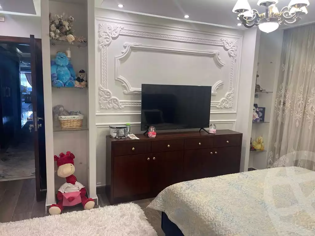 https://aqarmap.com.eg/en/listing/4087971-for-sale-cairo-new-cairo-compounds-taj-sultan