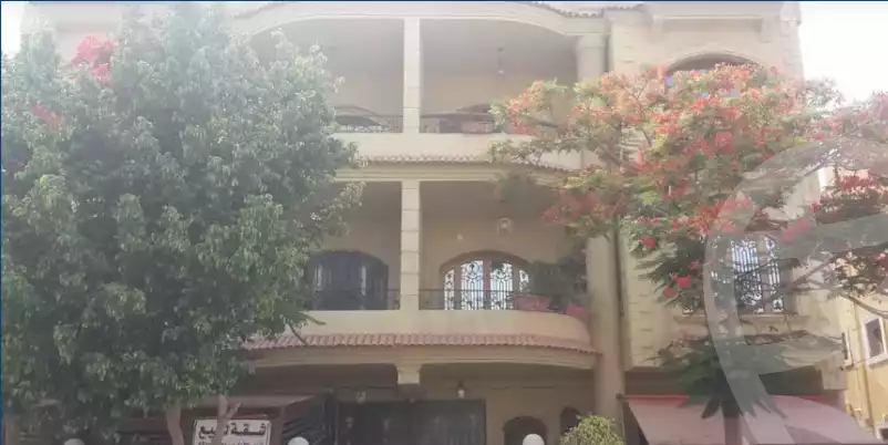 https://aqarmap.com.eg/ar/listing/4090572-for-rent-cairo-el-obour-fifth-neighborhood-mashhour-ahmed-mashhour-st