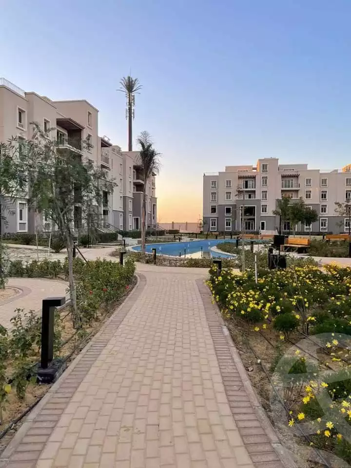 https://aqarmap.com.eg/ar/listing/4091392-for-sale-cairo-6th-of-october-compound-october-plaza