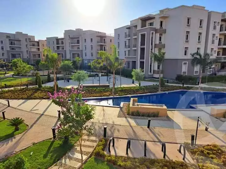 https://aqarmap.com.eg/ar/listing/4091392-for-sale-cairo-6th-of-october-compound-october-plaza