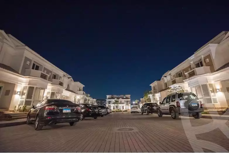 https://aqarmap.com.eg/ar/listing/4091981-for-sale-cairo-6th-of-october-compounds-mountain-view-october-park