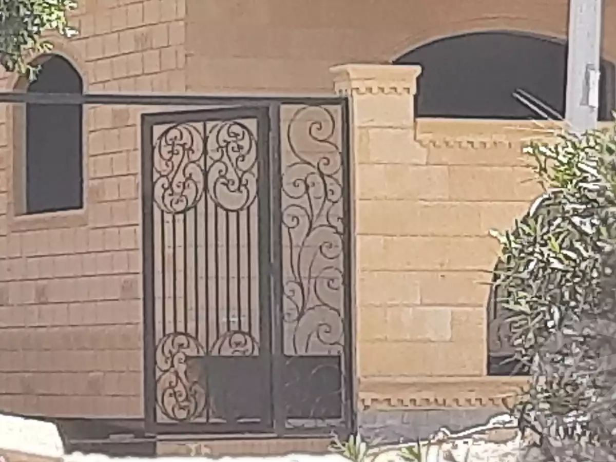 https://aqarmap.com.eg/en/listing/4095941-for-sale-cairo-el-shorouk-lhy-lsb-neighbourhood-1