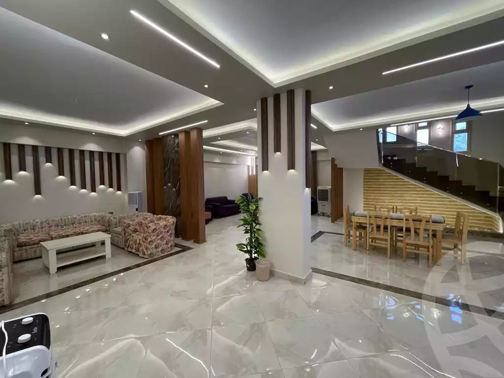 https://aqarmap.com.eg/ar/listing/4989231-for-rent-cairo-el-sheikh-zayed-city-lshykh-zyd-ljdyd-el-reef-el-oroby