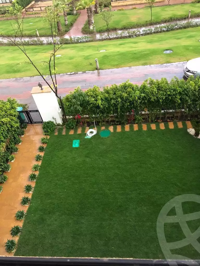 https://aqarmap.com.eg/ar/listing/4100390-for-sale-cairo-el-sheikh-zayed-city-compounds-in-sheikh-zayed-beverly-hills