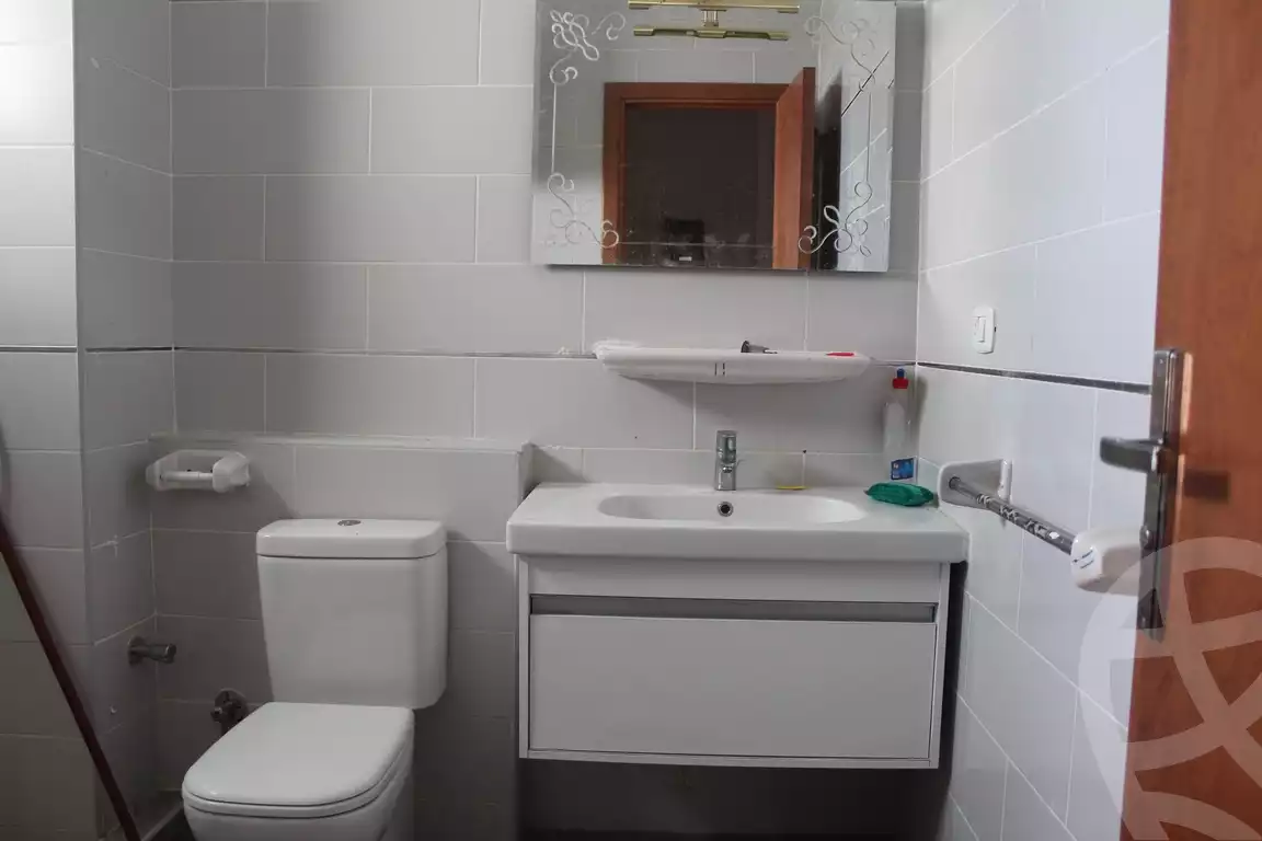 https://aqarmap.com.eg/en/listing/4104432-for-sale-amwaj-1