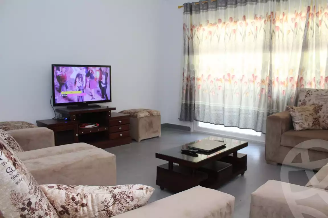 https://aqarmap.com.eg/en/listing/4104432-for-sale-amwaj-1