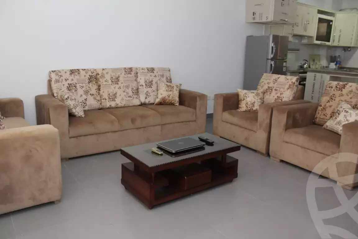https://aqarmap.com.eg/en/listing/4104432-for-sale-amwaj-1