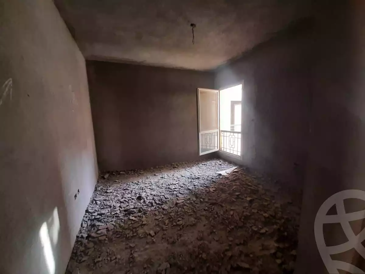 https://aqarmap.com.eg/en/listing/4105197-for-sale-cairo-new-cairo-compounds-stwn-ryzydns-by-ar-y-llttwyr
