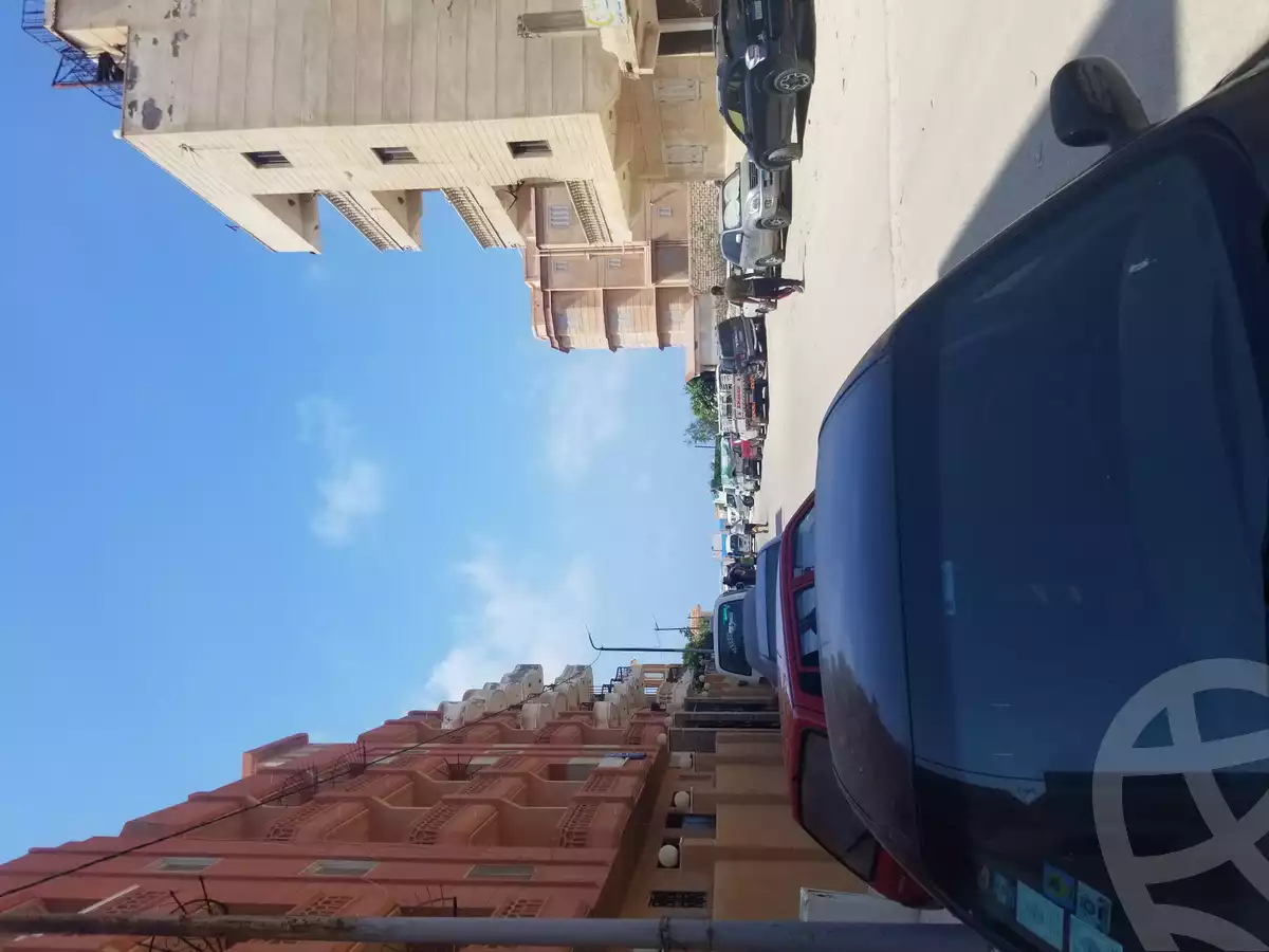 https://aqarmap.com.eg/en/listing/4105576-for-sale-alexandria-sidi-kirayr-qry-sydy-kryr-lqwt-ljwy