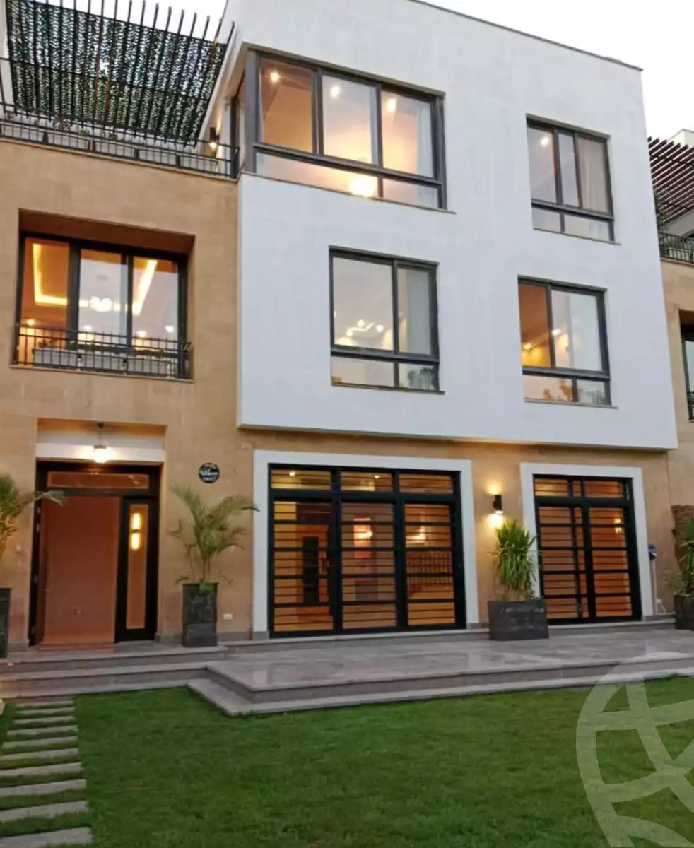 https://aqarmap.com.eg/en/listing/4107785-for-sale-cairo-el-sheikh-zayed-city-compounds-kmbwnd-wyst-twn-swdyk