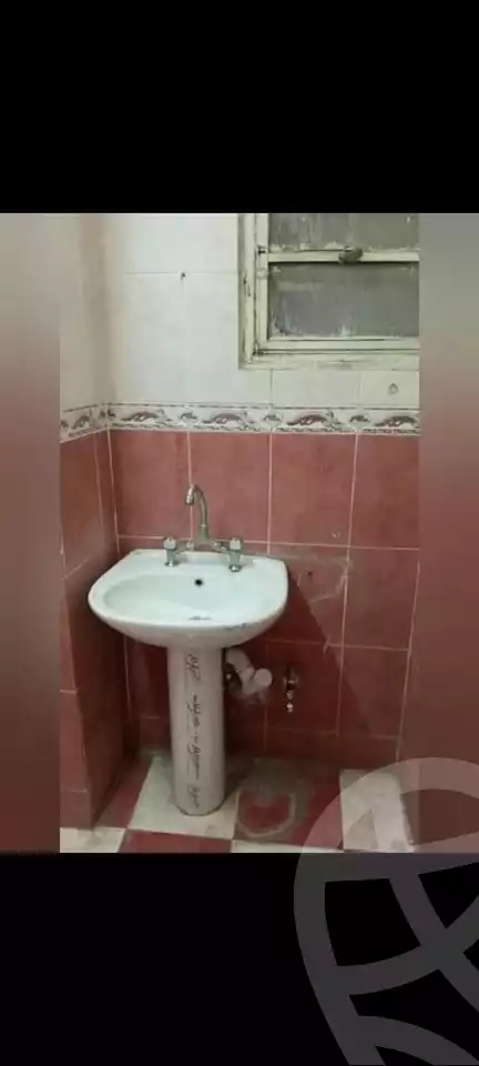 https://aqarmap.com.eg/ar/listing/4112479-for-rent-hassanein-desoky-st