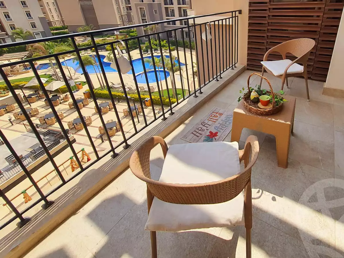 https://aqarmap.com.eg/ar/listing/4115437-for-rent-cairo-6th-of-october-compound-october-plaza