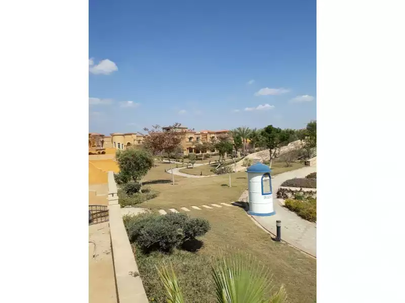 https://aqarmap.com.eg/en/listing/4119896-for-sale-cairo-el-sheikh-zayed-city-compounds-in-sheikh-zayed-royal-meadows