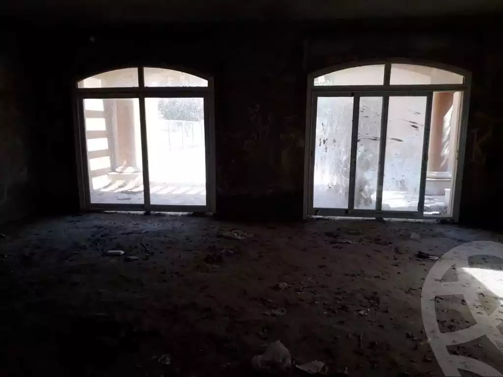 https://aqarmap.com.eg/en/listing/4119896-for-sale-cairo-el-sheikh-zayed-city-compounds-in-sheikh-zayed-royal-meadows