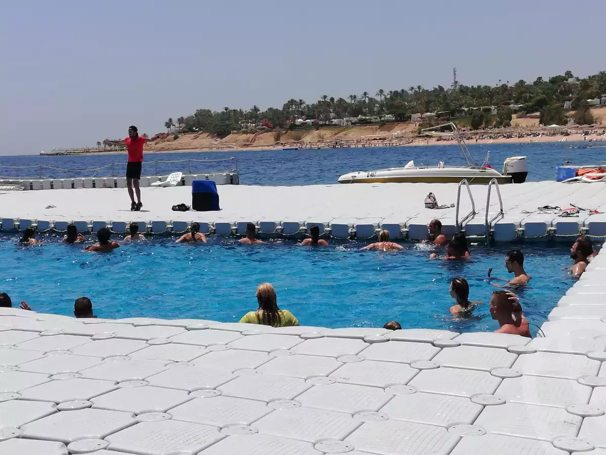 https://aqarmap.com.eg/ar/listing/4121800-for-rent-sharm-el-sheikh-resorts-domina-coral-bay-oasis