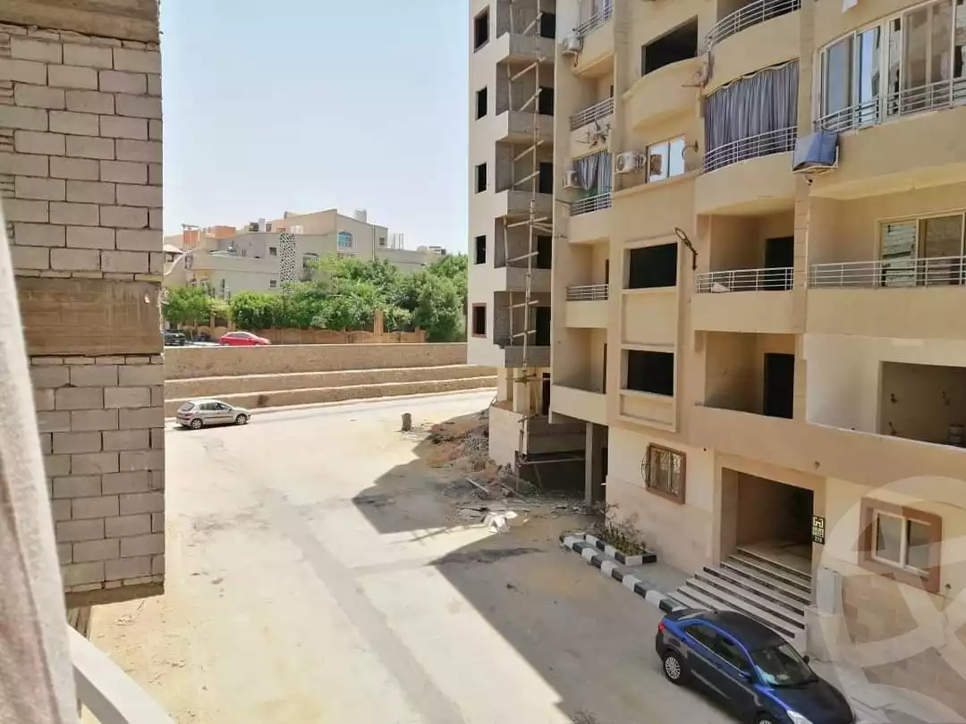 https://aqarmap.com.eg/en/listing/4122652-for-sale-cairo-mokattam-compounds-kmbwnd-jwldn-jyts