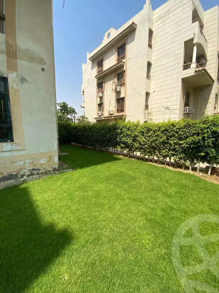 https://aqarmap.com.eg/en/listing/4127250-for-sale-cairo-new-cairo-compounds-zizinia-city