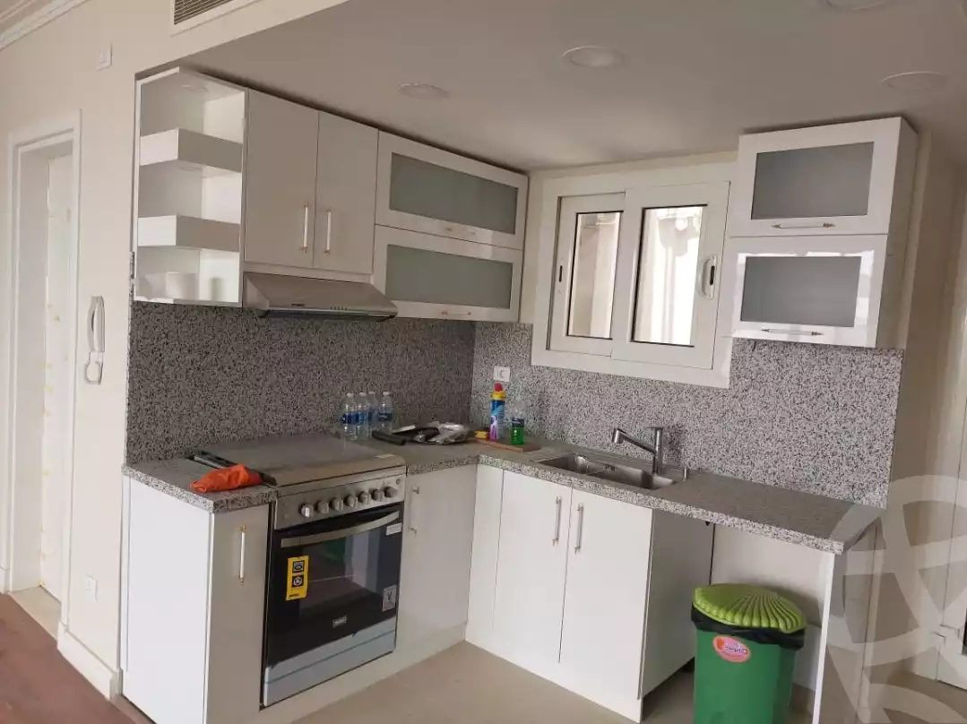 https://aqarmap.com.eg/ar/listing/4127874-for-rent-cairo-6th-of-october-compound-pyramid-hills