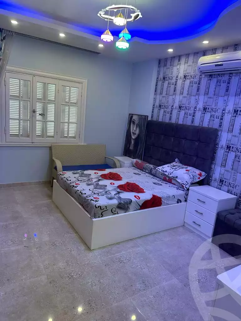 https://aqarmap.com.eg/en/listing/4128462-for-sale-alexandria-kafr-abdo-sant-square-st