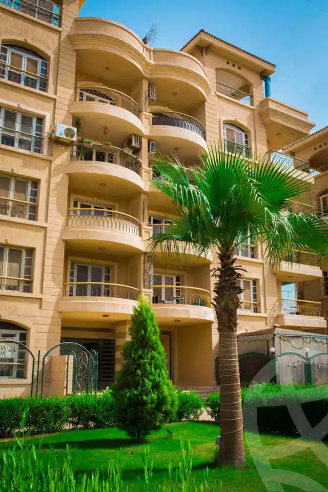 https://aqarmap.com.eg/ar/listing/4132243-for-rent-cairo-6th-of-october-compounds-dyr-2