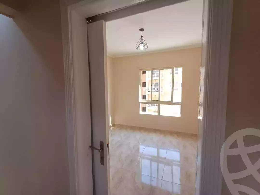 https://aqarmap.com.eg/en/listing/4135821-for-sale-cairo-6th-of-october-compound-degla-gardens