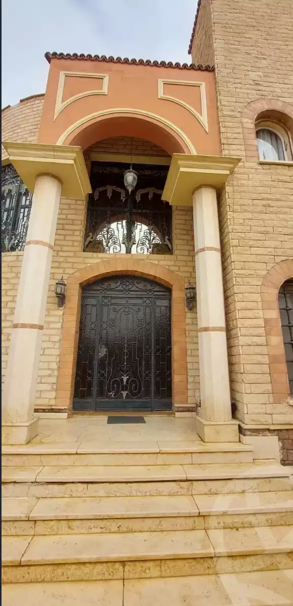 https://aqarmap.com.eg/ar/listing/4135895-for-sale-cairo-al-oubour-el-hay-el-khames-ahmed-zewail-st