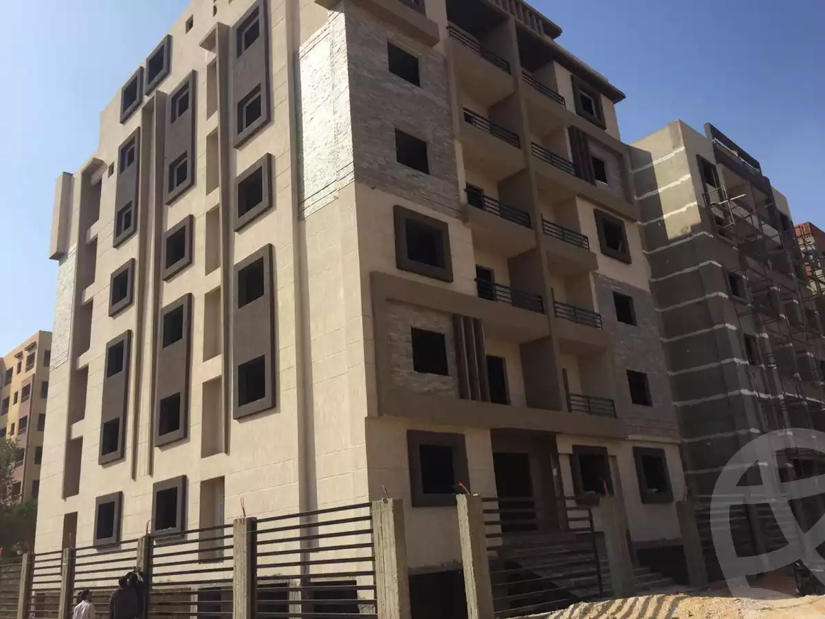 https://aqarmap.com.eg/en/listing/4137488-for-sale-cairo-6th-of-october-compounds-hfn-hylz-myny-kmbwnd