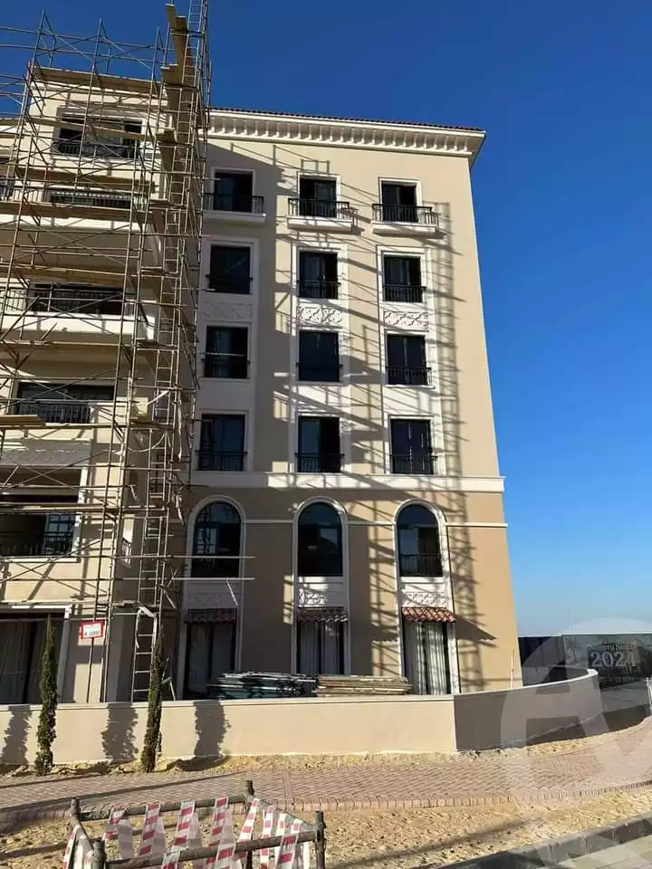 https://aqarmap.com.eg/en/listing/4140464-for-sale-cairo-el-sheikh-zayed-city-compounds-kmbwnd-fyldj-wyst-dr-llttwyr