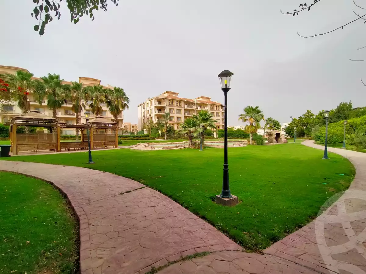 https://aqarmap.com.eg/en/listing/4142864-for-sale-cairo-el-sheikh-zayed-city-compounds-greens