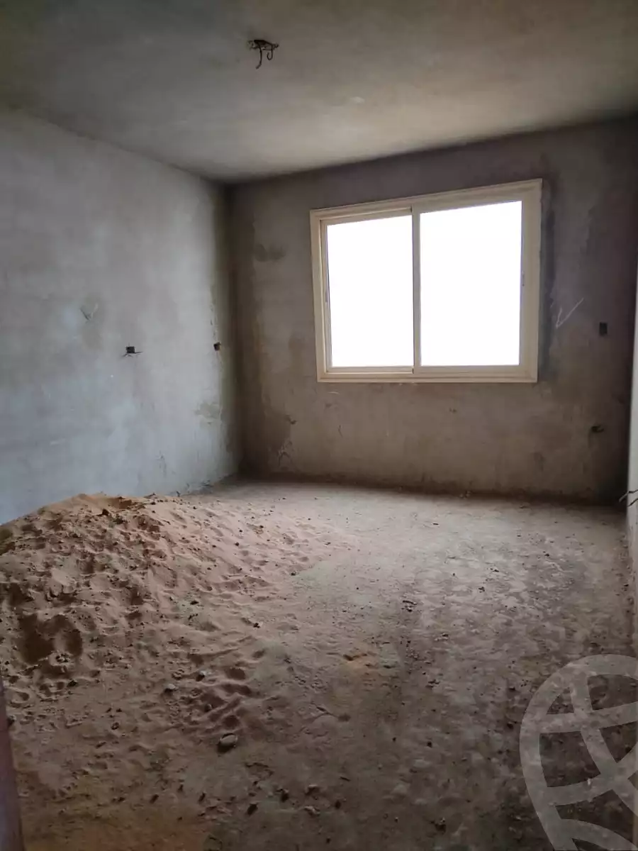 https://aqarmap.com.eg/ar/listing/4141684-for-sale-cairo-new-cairo-compounds-stwn-ryzydns-by-ar-y-llttwyr