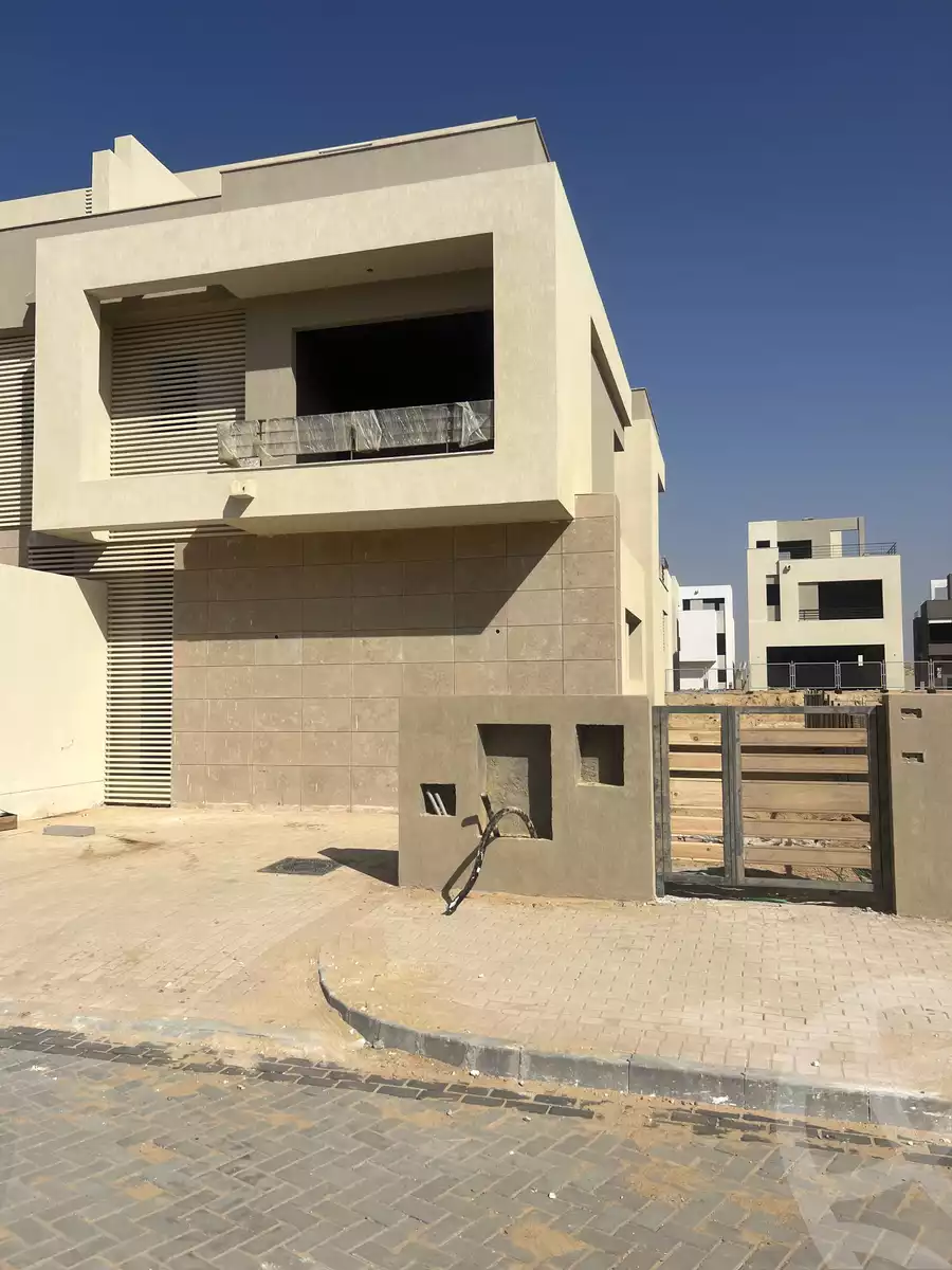 https://aqarmap.com.eg/en/listing/4114386-for-sale-cairo-6th-of-october-compound-the-crown